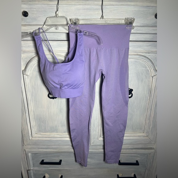 NVGTN Set Lilac Passion‎ Seamless Bra Contour Leggings Athleisure Active Lounge - Picture 3 of 10